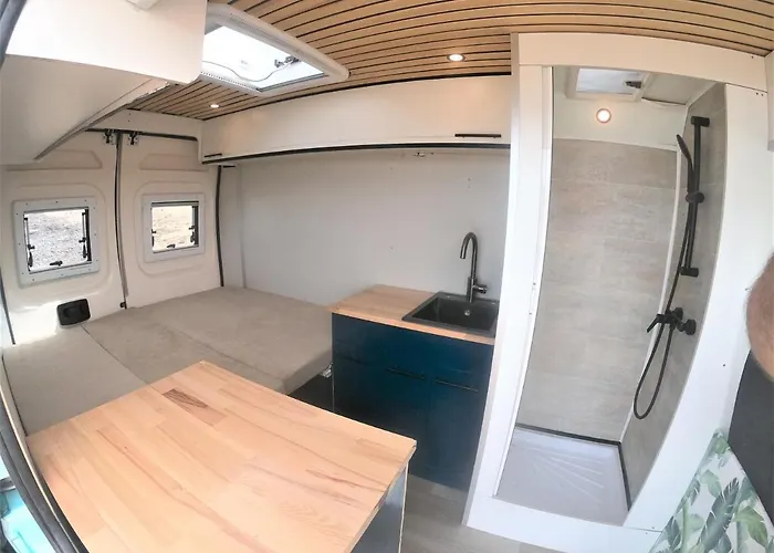 Va De Vans * Κοραλέχο